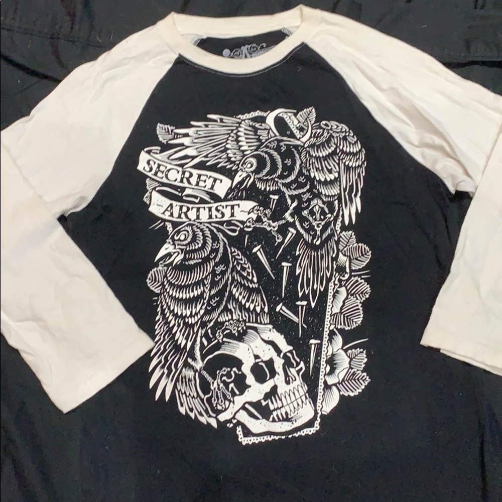 Secret artist baseball t-shirt 🤠